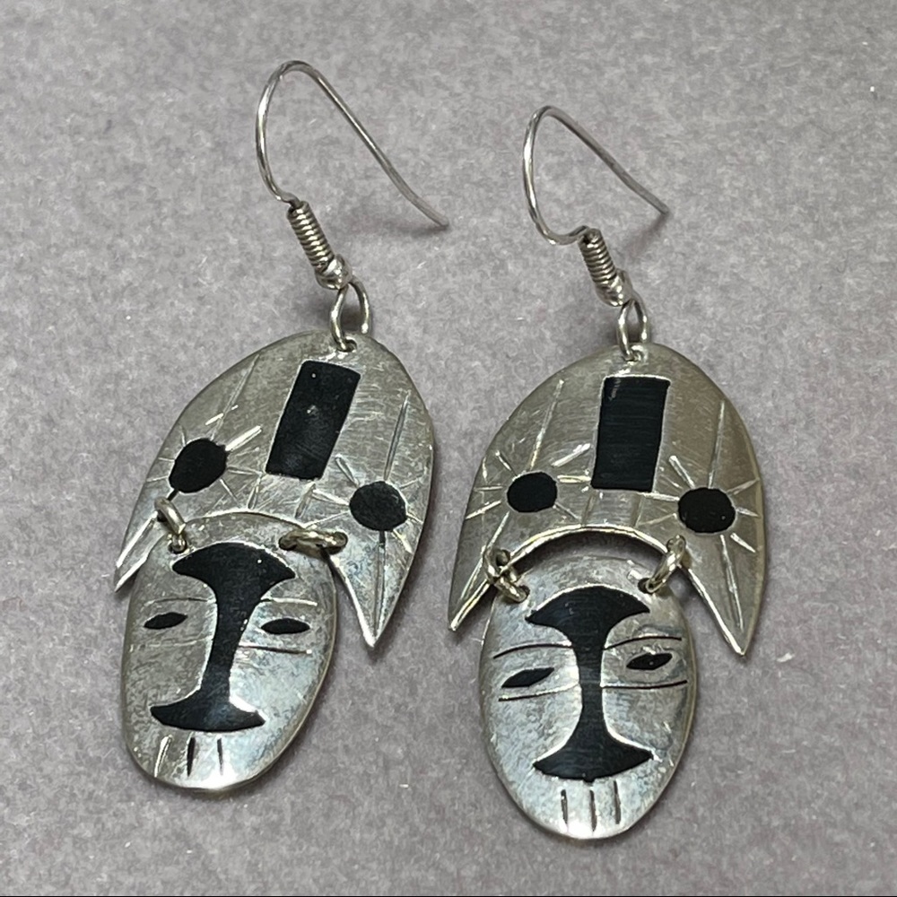 🌵Silver & Black Inlay Wired Mask Earrings
